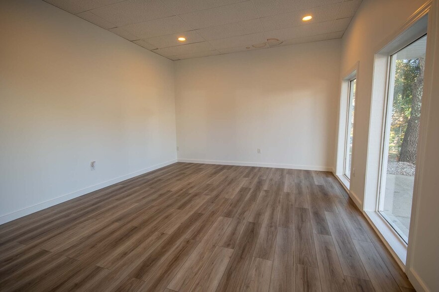 More Photos Of 7011 Beach Dr SW, Ocean Isle Beach Freestanding For Sale