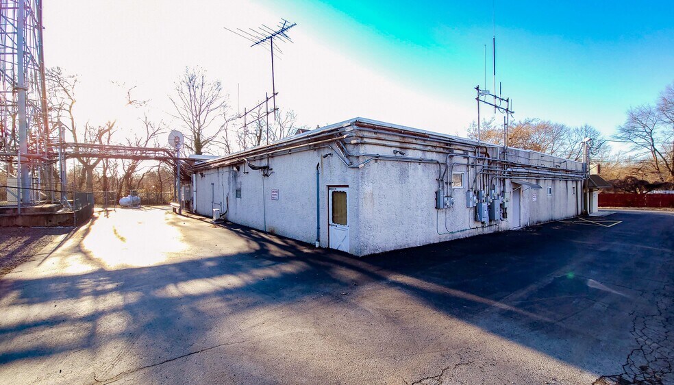 More Photos Of 940 Eddystone Ave, Eddystone Warehouse For Sale