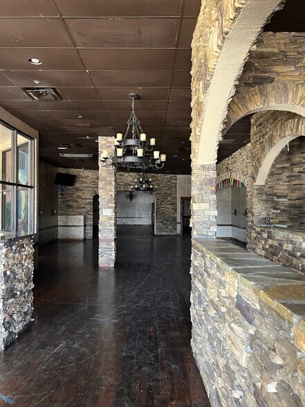 More Photos Of 8138 S Lewis Ave, Tulsa Unknown For Sale