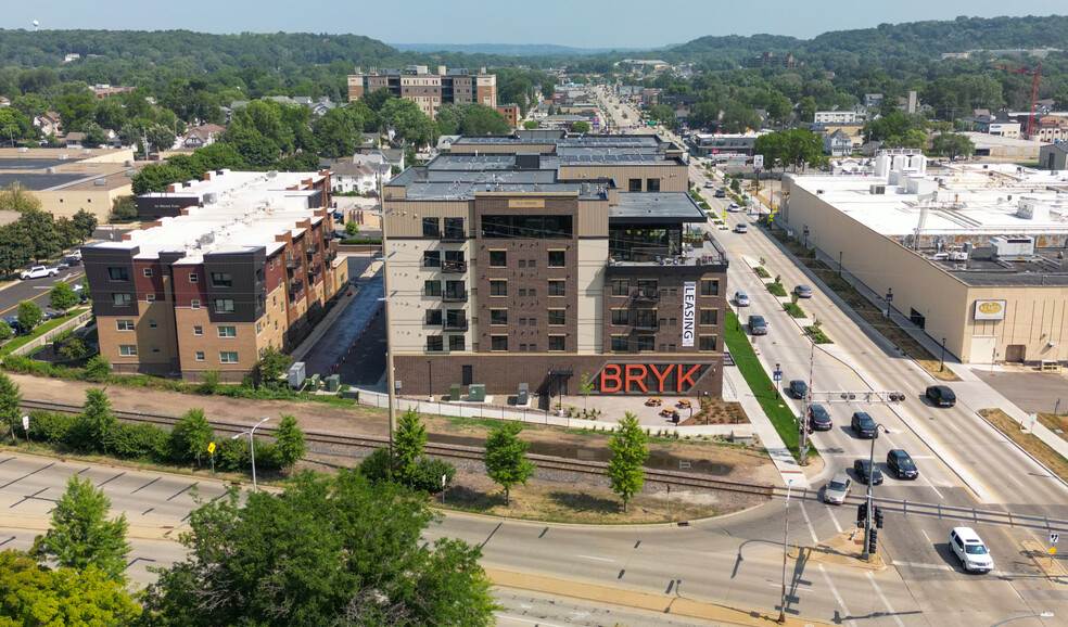 Primary Photo Of 401 Broadway Ave N, Rochester Apartments For Lease