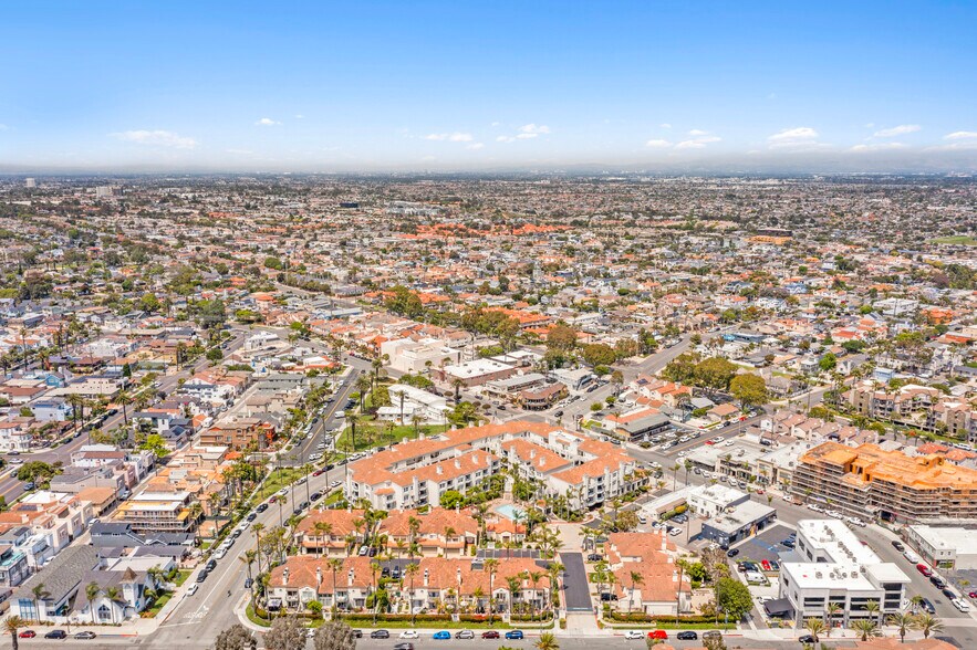 More Photos Of 501 Main St, Huntington Beach Storefront Retail Residential For Lease