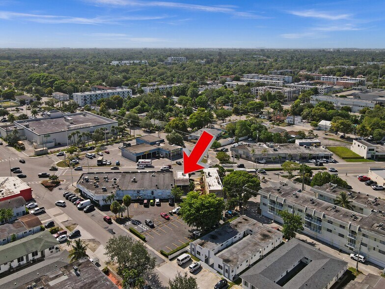 More Photos Of 12831 W Dixie Hwy, North Miami Freestanding For Sale