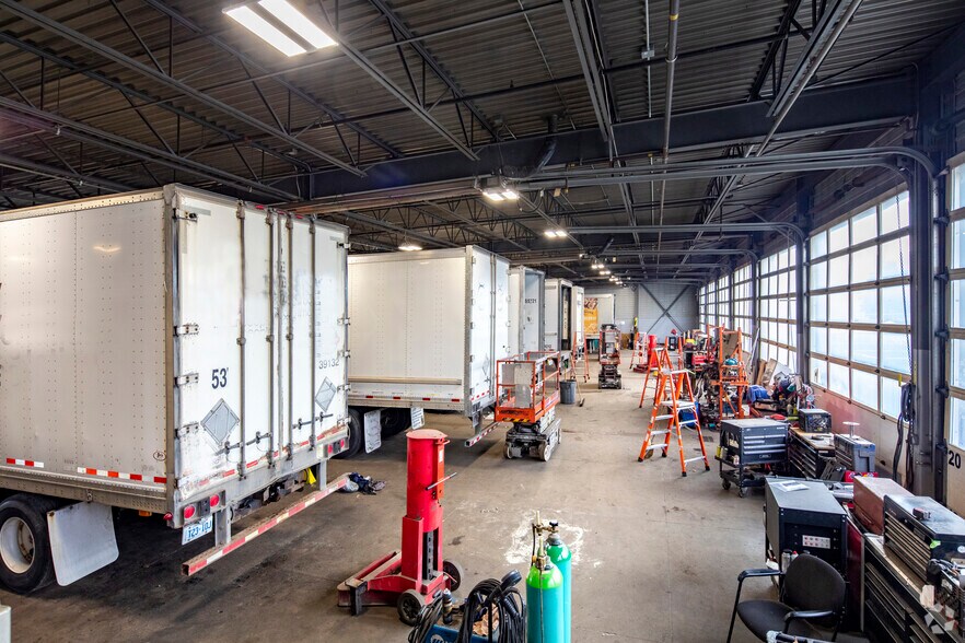 More Photos Of 6950 Tomken Rd, Mississauga Truck Terminal For Sale