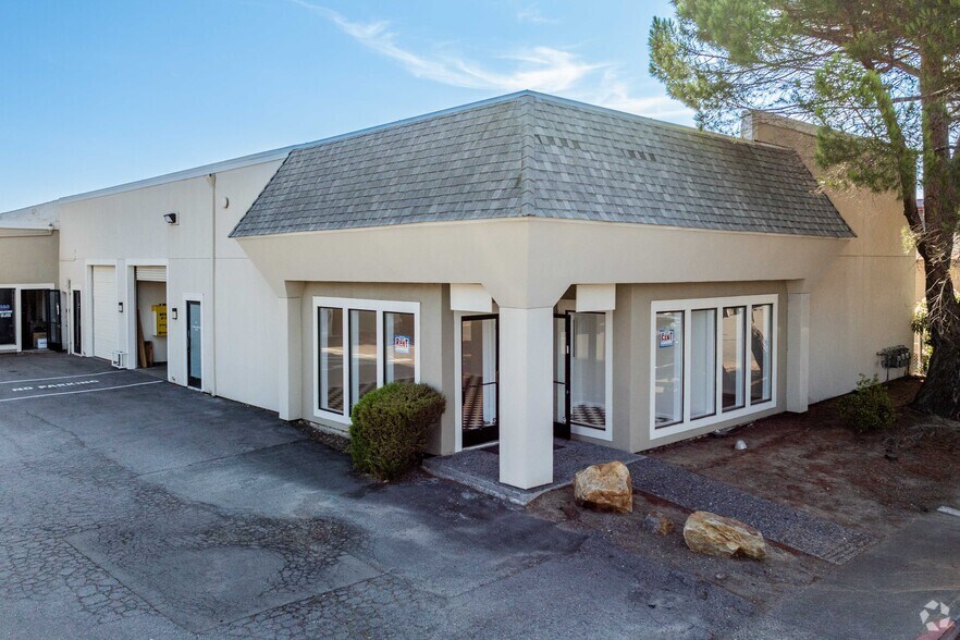 More Photos Of 21 Golden Gate Dr, San Rafael Service For Lease