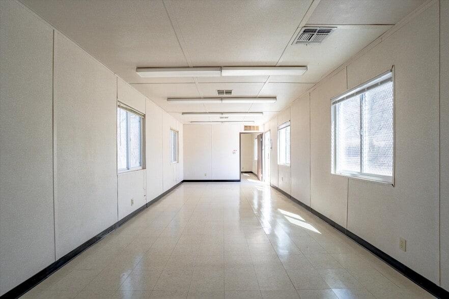 More Photos Of 9099 Highway 101 W Frontage rd, Savage Truck Terminal For Sale