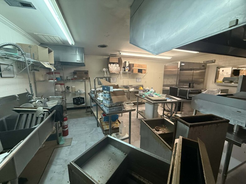 More Photos Of 8063 Old US 421, Lillington Restaurant For Sale