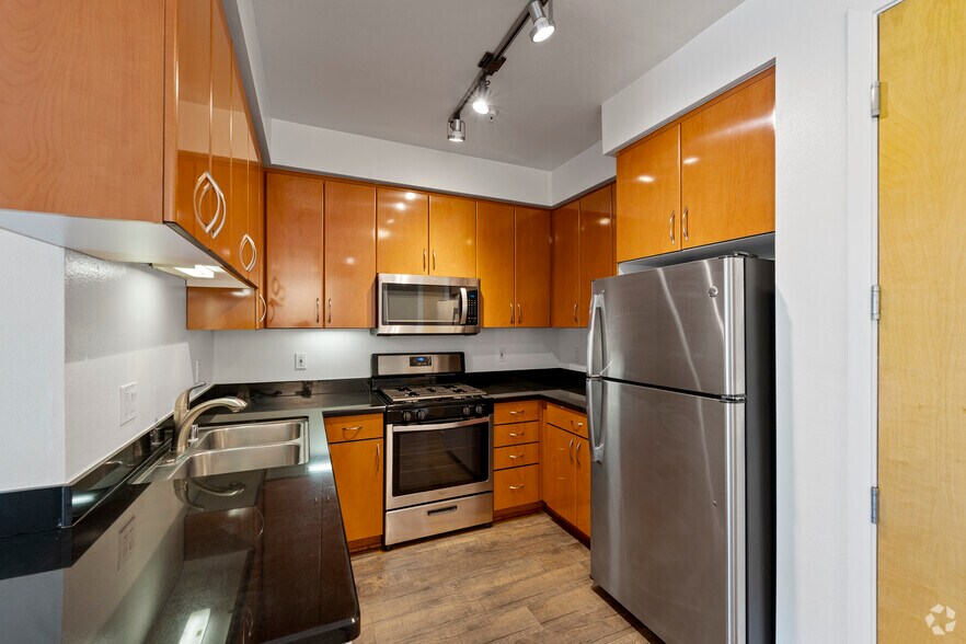 More Photos Of 65 W Dayton St, Pasadena Coworking Space