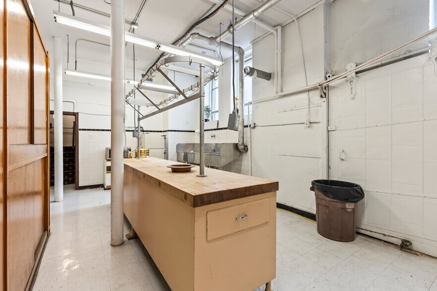 More Photos Of 1517 McCausland Ave, Saint Louis Specialty For Sale