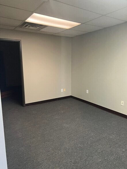 More Photos Of 12303 Delta St, Taylor Industrial For Sale