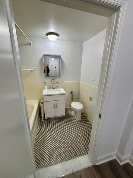 More Photos Of 16 Park Ave, New York Multifamily For Sale