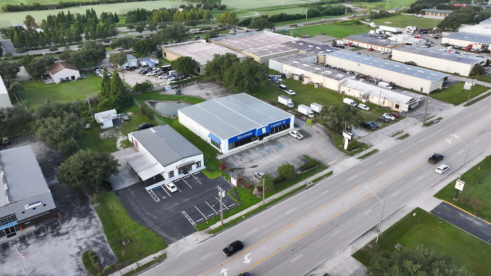 More Photos Of 2145 Edgewood Dr, Lakeland Freestanding For Sale