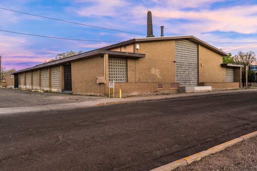 More Photos Of 111 University SE Blvd, Albuquerque Specialty For Sale