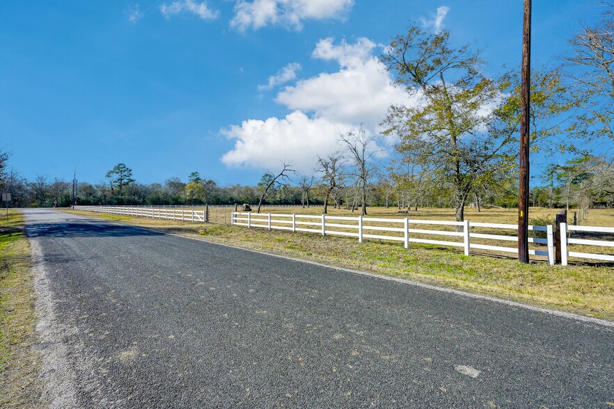More Photos Of 26071 Forest Hills Ln, Waller Land For Sale