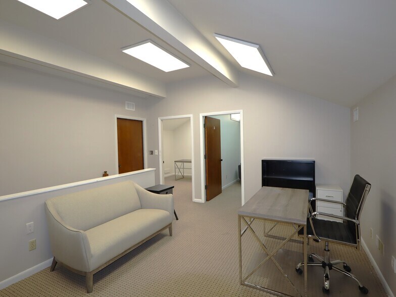 More Photos Of 4440 Merrimac Ave, Jacksonville Loft Creative Space For Lease