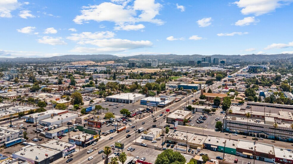 More Photos Of 22001 Sherman Way, Canoga Park Freestanding For Lease