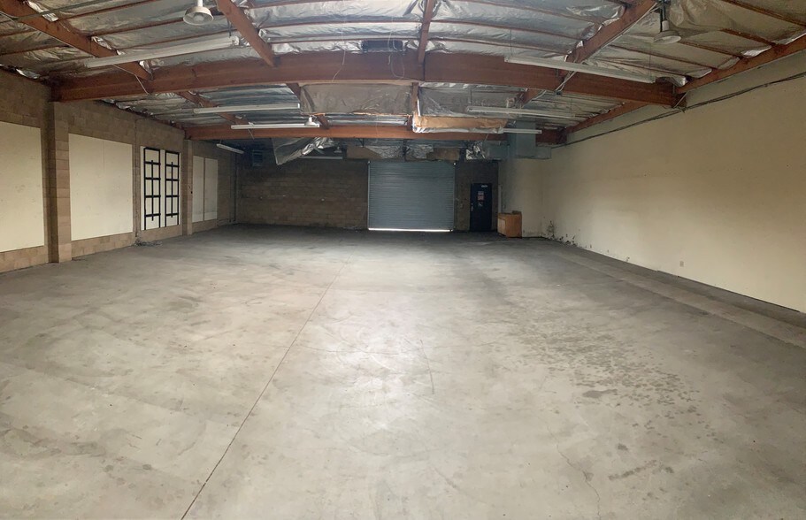 More Photos Of 850-858 E 5th St, Oxnard Manufacturing For Lease