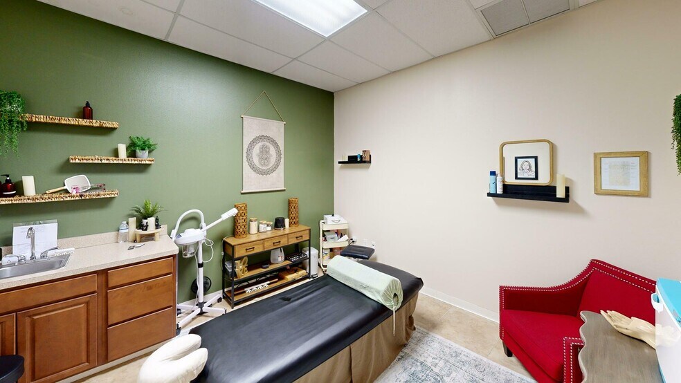 More Photos Of 1046 S Florida Ave, Lakeland Medical For Lease