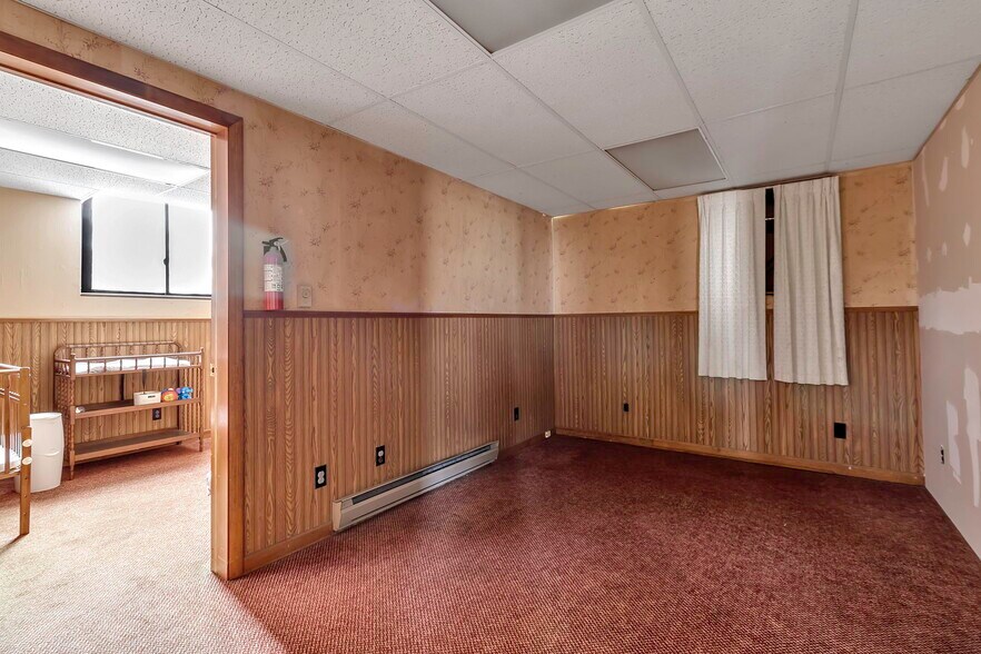 More Photos Of 646 Cayuga Dr, Niagara Falls Religious Facility For Sale
