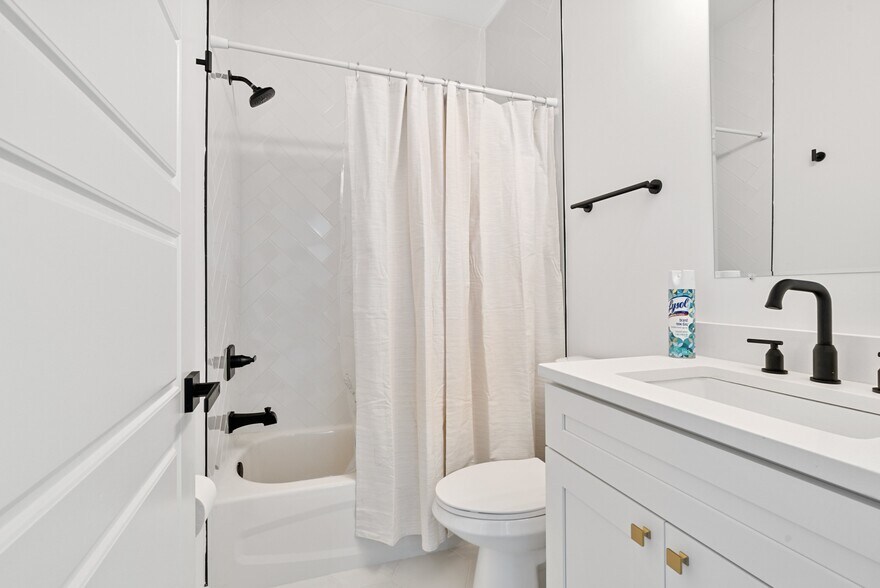More Photos Of 1735 S 23rd St, Philadelphia Apartments For Sale