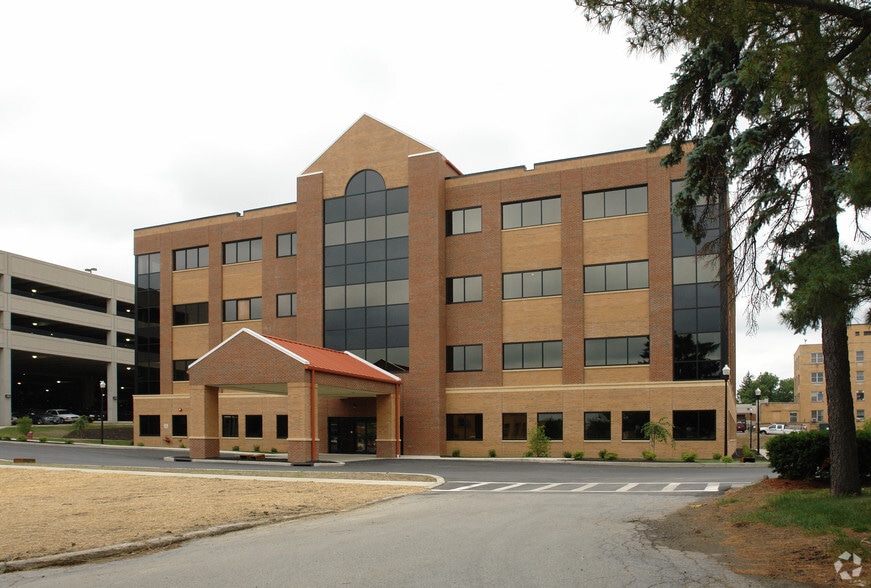 More Photos Of 19 Baker Ave, Poughkeepsie Medical For Lease