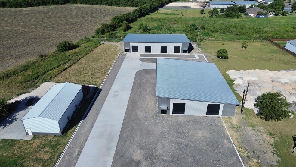 More Photos Of 1158 County Road 108, Hutto Warehouse For Lease