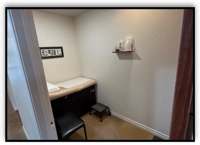 More Photos Of 200 Sydney Blvd, Thorndale Office For Lease