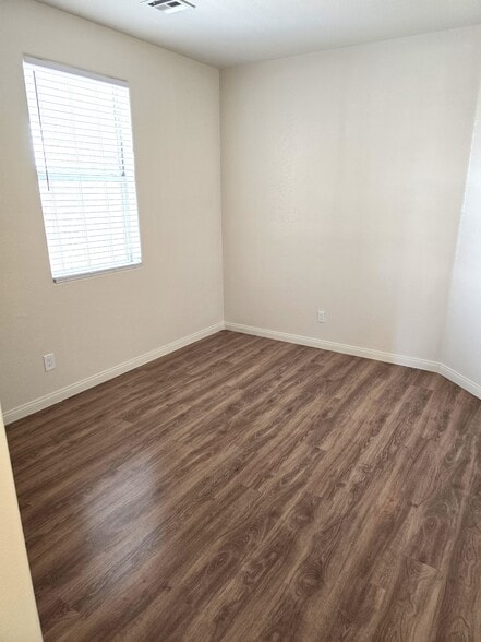 More Photos Of 4300 N Lamont St, Las Vegas Apartments For Sale