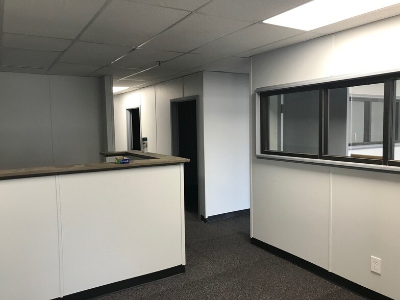 More Photos Of 215 Williamson Ave, Opelika Manufacturing For Lease