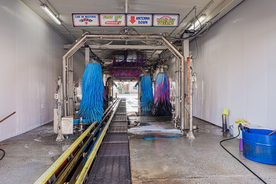 More Photos Of 1407 High St, Delano Carwash For Sale