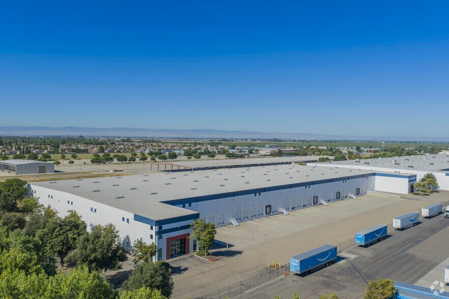 More Photos Of 11960 S Harlan Rd, Lathrop Distribution For Lease