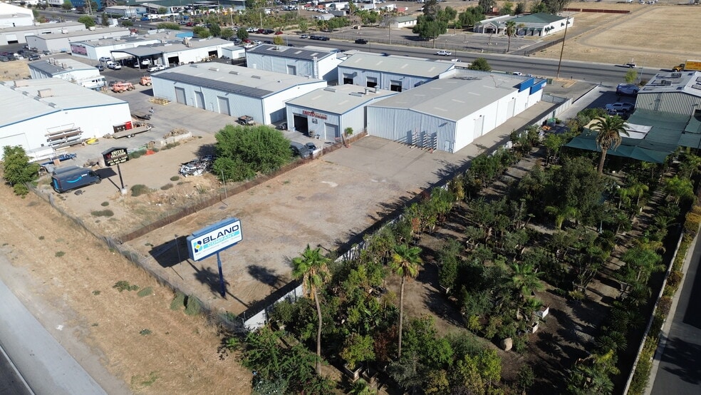 More Photos Of 4303 E Brundage Ln, Bakersfield Warehouse For Sale