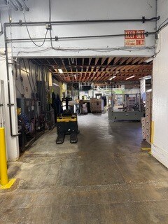 More Photos Of 1000 Lawrence St, Los Angeles Warehouse For Sale