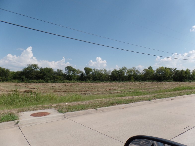 More Photos Of I 35 @ Keaton Rd, Sanger Land For Sale