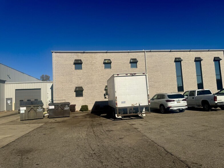 More Photos Of 4200 Legion Dr, Mason Warehouse For Lease