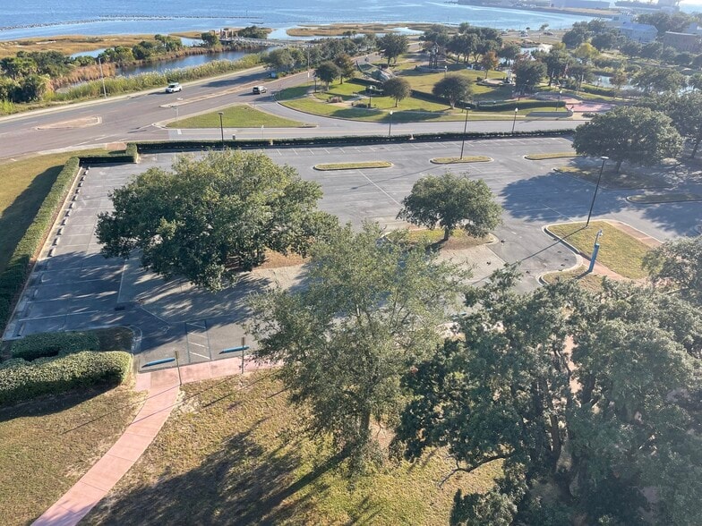 More Photos Of 1 Energy Pl, Pensacola Office For Lease