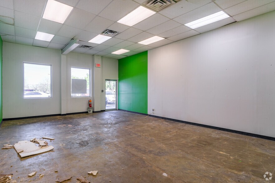More Photos Of 2695 S Broad St, Hamilton General Retail For Lease