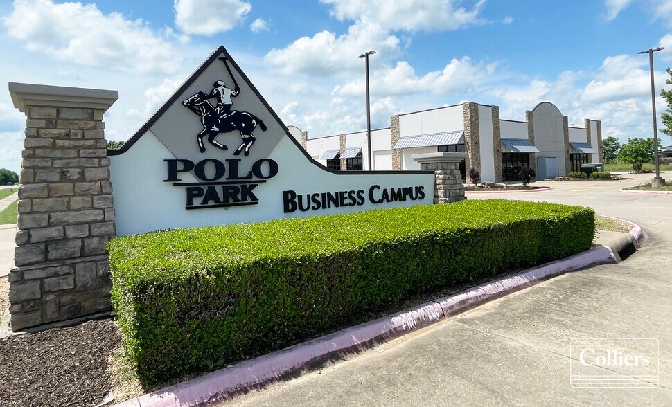 More Photos Of 8200 SW Regional Airport Blvd, Bentonville Manufacturing For Lease