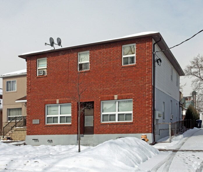 More Photos Of 18 Cavell Ave, Toronto Apartments For Sale