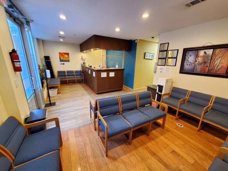 More Photos Of 38-34 Parsons Blvd, Flushing Medical For Sale