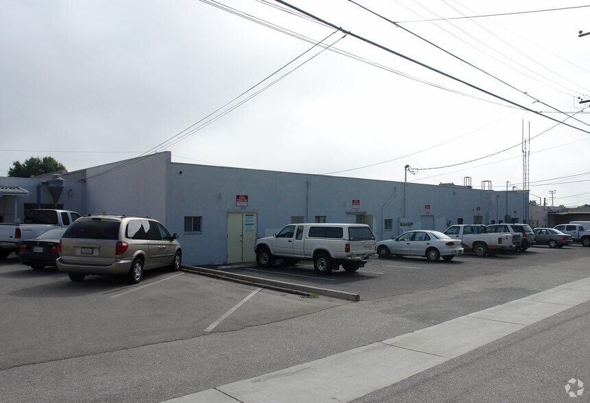 More Photos Of 2365-2393 E Main St, Ventura Storefront For Lease
