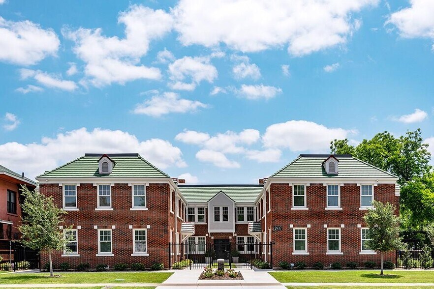 Primary Photo Of 2837 Hemphill St, Fort Worth Apartments For Sale