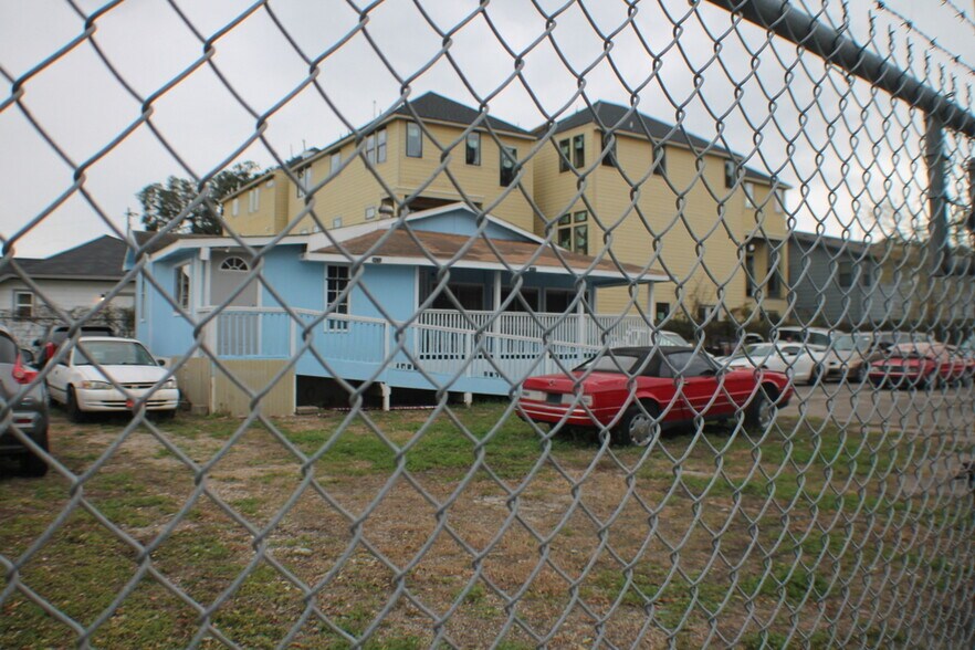 More Photos Of 3825 Harrisburg blvd, Houston Land For Sale