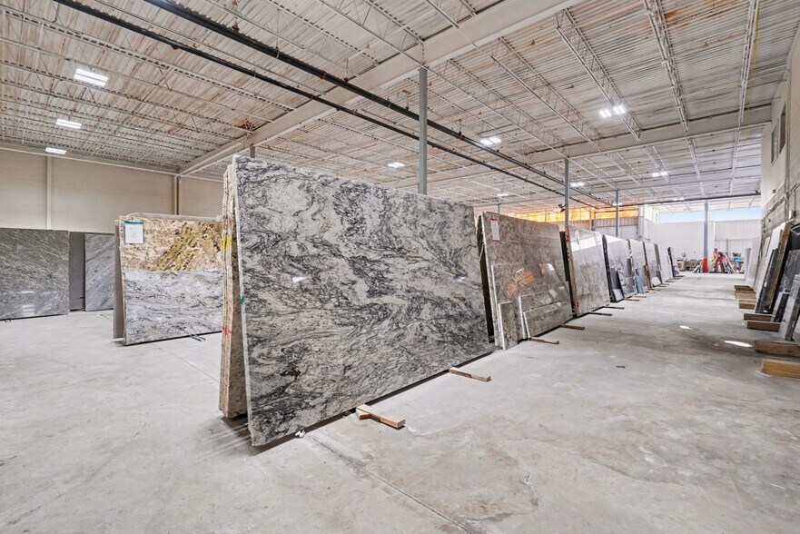 More Photos Of 101 S 17th St, Harrisburg Warehouse For Sale