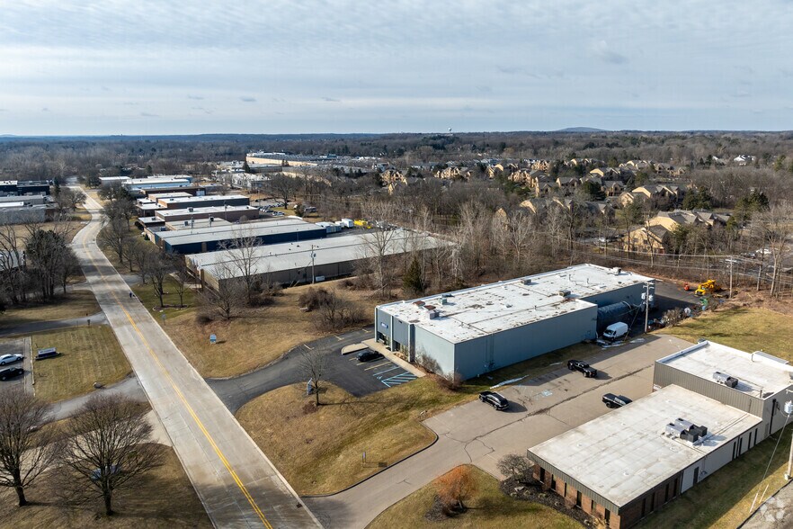 More Photos Of 22755-22759 Heslip Dr, Novi Industrial For Sale