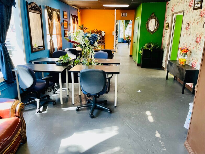More Photos Of 826 S Victory Blvd, Burbank Coworking Space