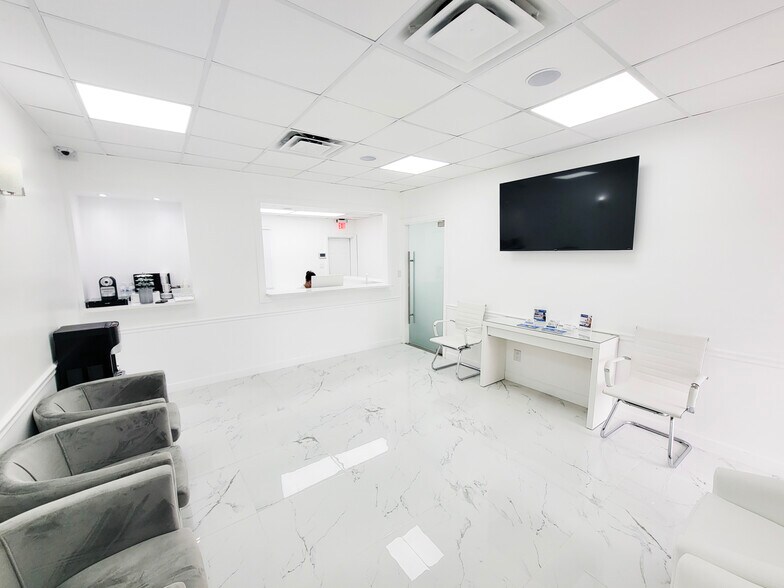 More Photos Of 5200 N Armenia Ave, Tampa Medical For Sale