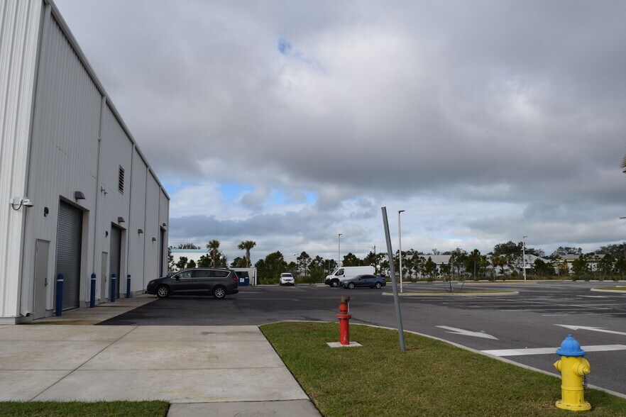 More Photos Of 1280 US Highway 41 Byp S, Venice Auto Dealership For Sale