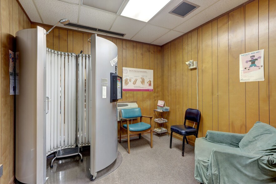 More Photos Of 835 E 65th St, Savannah Medical For Sale