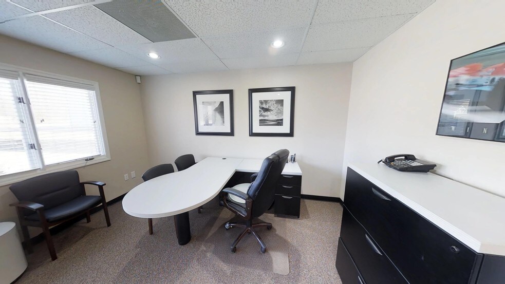 More Photos Of 1010 Ohio Pike, Cincinnati Medical For Sale