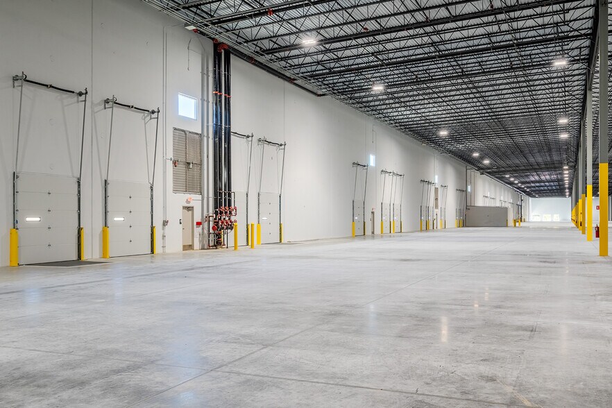 More Photos Of 1325 Truby Dr, Haw River Distribution For Lease